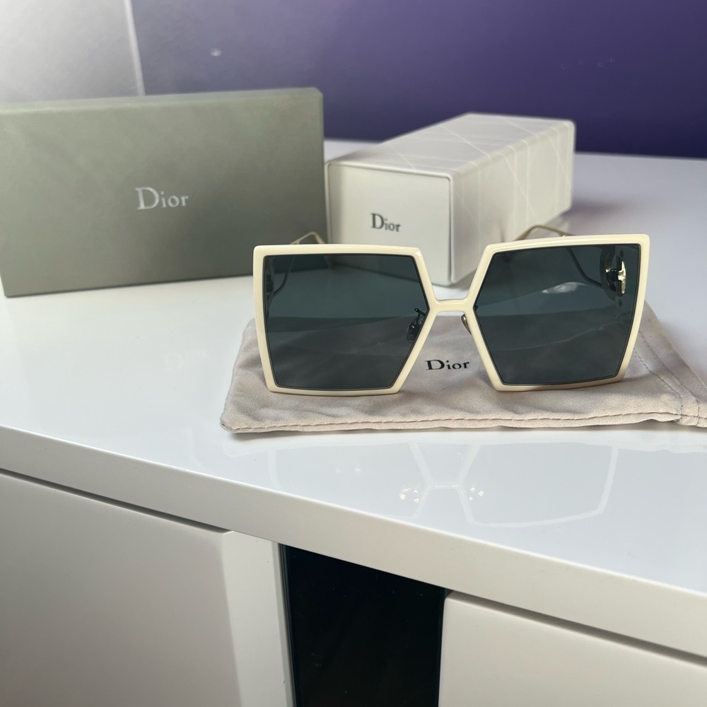 SOLD      Dior Montaigne 30 sunglasses